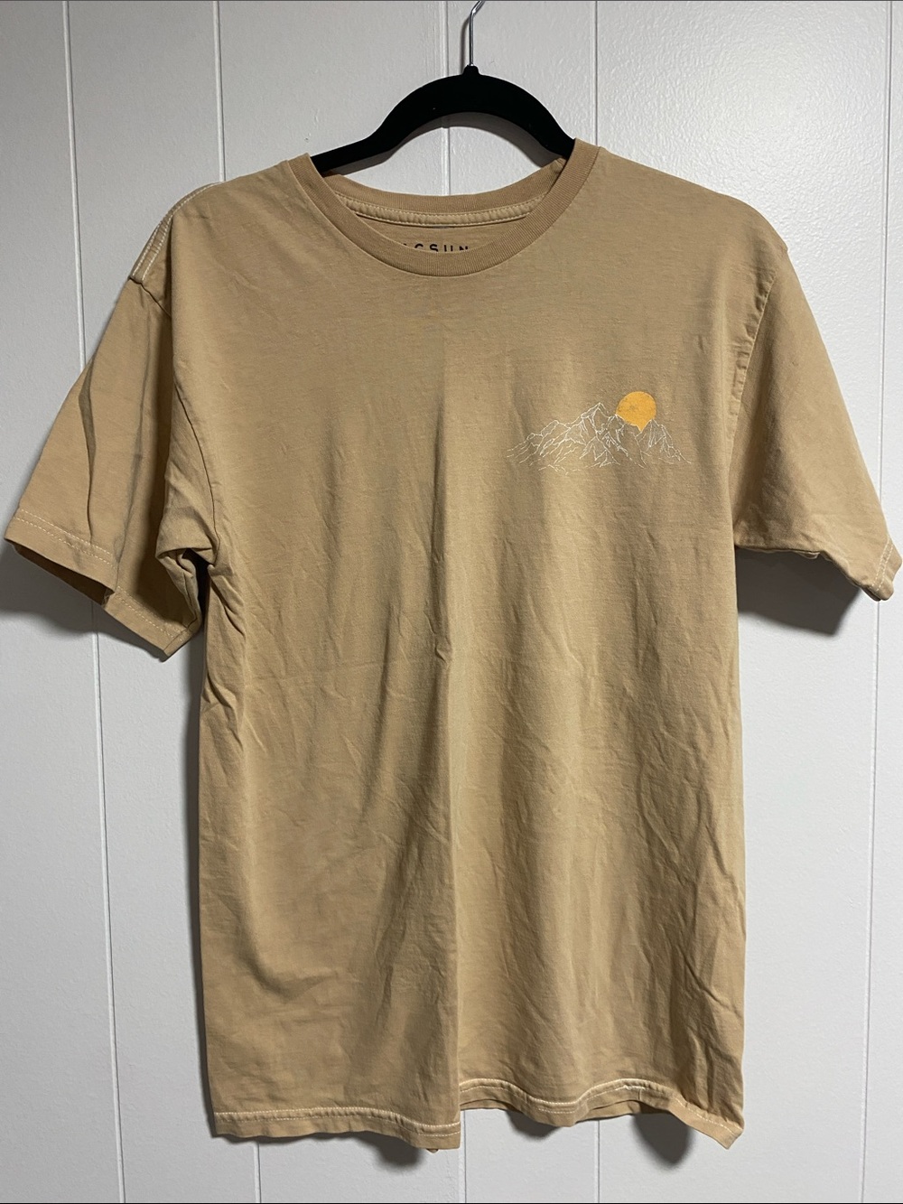 PacSun Tan Short-Sleeve Graphic Tee with Mountain Sun